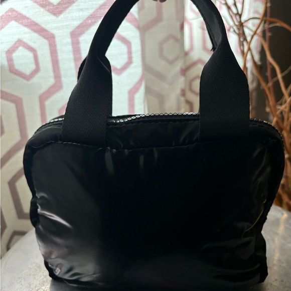 NWOT Chanel small tote with optional daisy stick ons - Picture 5 of 7